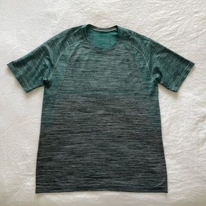 LuluLemon Workout T-shirt
